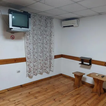 Hostel скай румс -3 Szófia